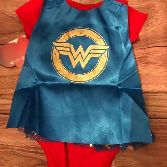 Wonder Woman (Infant) Cosplay Tutu Set, 3-6 mos. - Picture 5 of 5